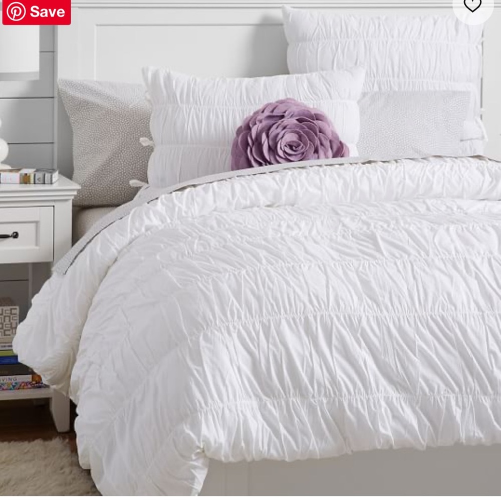 POTTERY BARN RUCHED DUVET COVER AND SHAMS (WHITE)